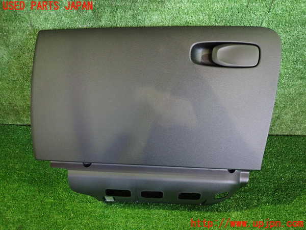 2UPJ-31347516]ボルボ・EX40(XC40 リチャージ)(XE400RXCE)グローブボックス1 中古_m0001.jpg