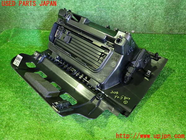 2UPJ-31347516]ボルボ・EX40(XC40 リチャージ)(XE400RXCE)グローブボックス1 中古_m0003.jpg