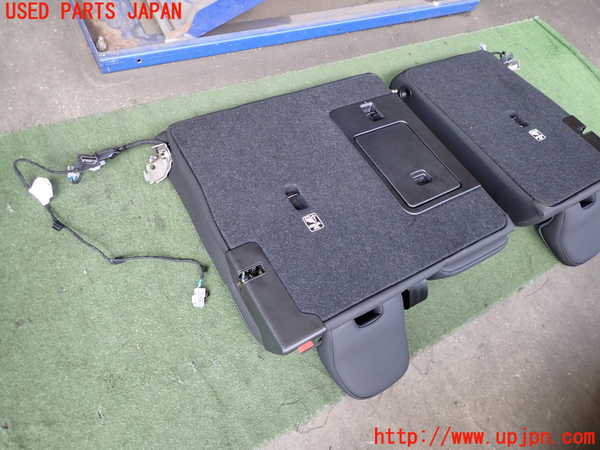 2UPJ-31347385]ボルボ・EX40(XC40 リチャージ)(XE400RXCE)リアシート 中古_m0005.jpg