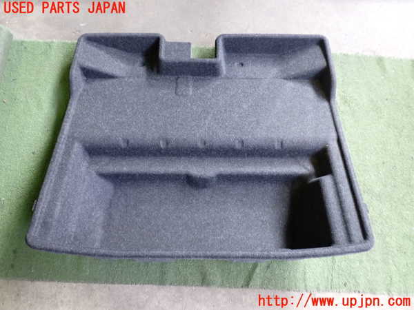 2UPJ-31347772]ボルボ・EX40(XC40 リチャージ)(XE400RXCE)ラゲッジトレイ2 中古_m0001.jpg