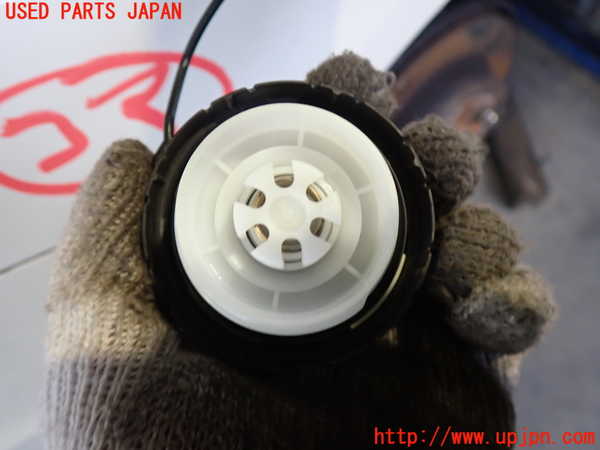 2UPJ-31351690]WRX STI(VAB)フューエルリッド 中古_m0004.jpg