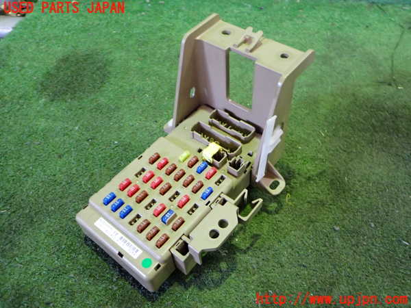 2UPJ-31356741]WRX STI(VAB)ヒューズボックス1 中古_m0001.jpg