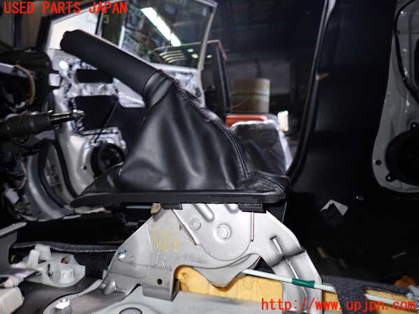 2UPJ-31357550]WRX STI(VAB)サイドブレーキレバー 中古_m0001.jpg