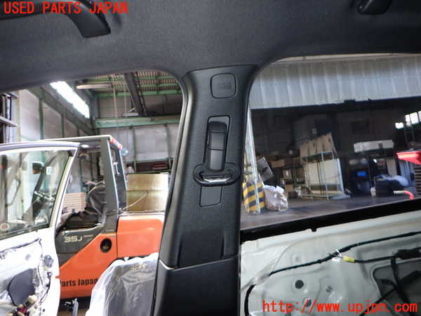 2UPJ-31357665]WRX STI(VAB)右センターピラートリム 中古_m0002.jpg