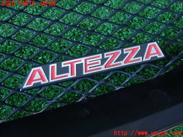 2UPJ-31361050]アルテッツァ(GXE10)ラジエターグリル 【ジャンク品】 中古_m0002.jpg