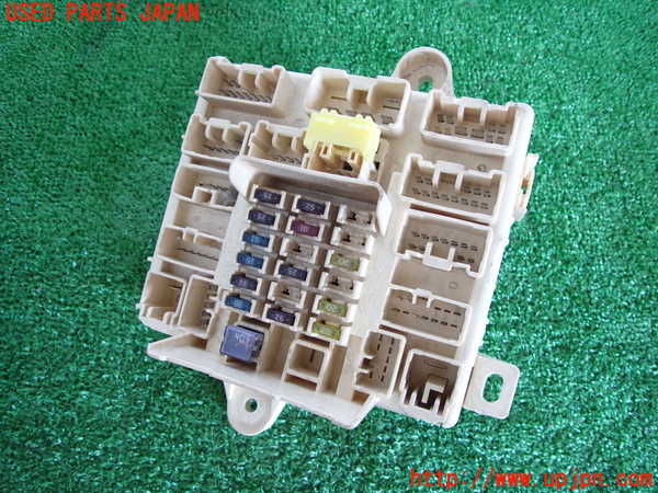 2UPJ-31366743]アルテッツァ(GXE10)ヒューズボックス3 中古_m0001.jpg