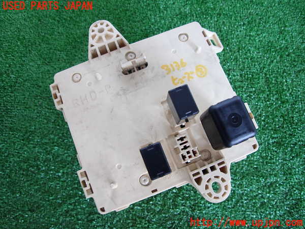 2UPJ-31366743]アルテッツァ(GXE10)ヒューズボックス3 中古_m0002.jpg