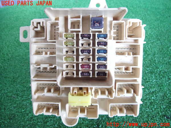 2UPJ-31366743]アルテッツァ(GXE10)ヒューズボックス3 中古_m0003.jpg