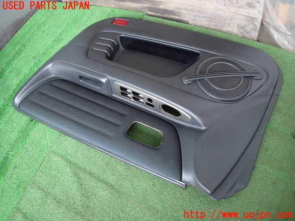 2UPJ-31361234]アルテッツァ(GXE10)右前ドア内張り 中古_m0003.jpg