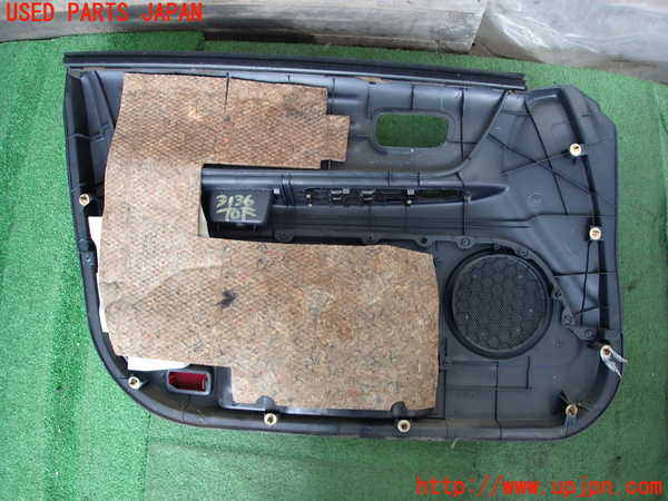 2UPJ-31361234]アルテッツァ(GXE10)右前ドア内張り 中古_m0004.jpg