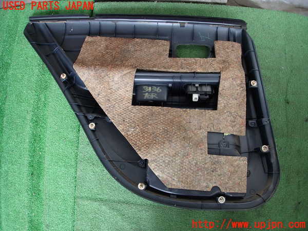 2UPJ-31361294]アルテッツァ(GXE10)右後ドア内張り 中古_m0004.jpg