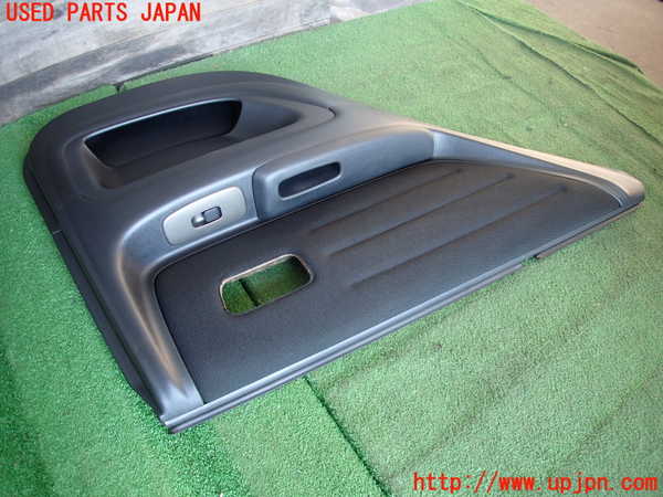 2UPJ-31361324]アルテッツァ(GXE10)左後ドア内張り 中古_m0003.jpg