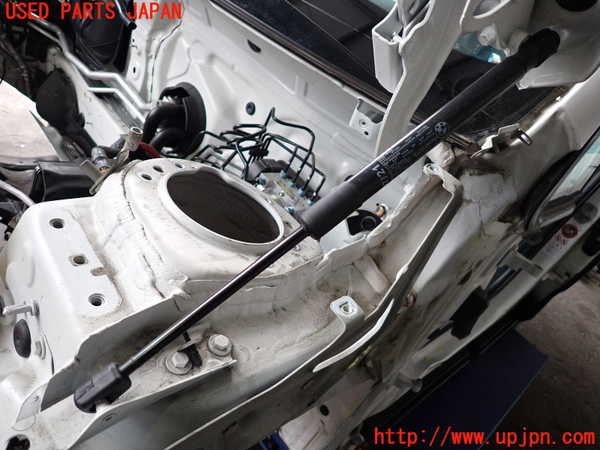 2UPJ-31371068]BMW 218d アクティブツアラー(2C20)ボンネットダンパー 中古 F45_m0002.jpg