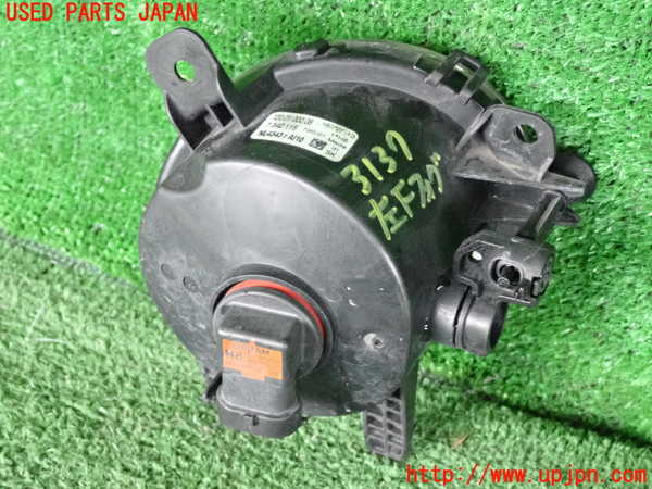 2UPJ-31371182]BMW 218d アクティブツアラー(2C20)左フォグ 中古 F45_m0002.jpg