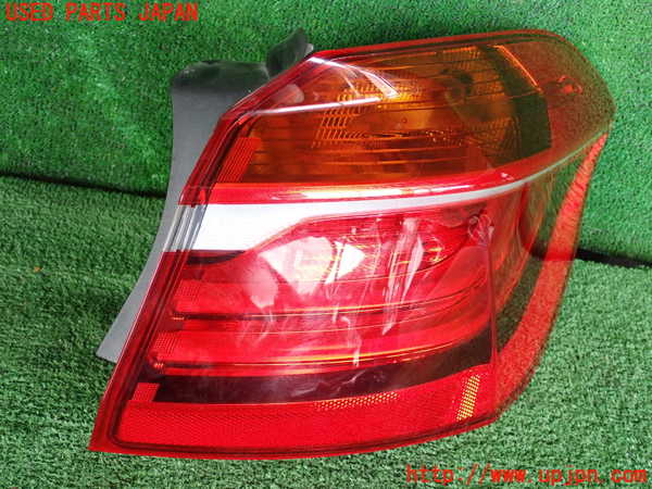 2UPJ-31371530]BMW 218d アクティブツアラー(2C20)右テールランプ 中古 F45_m0001.jpg