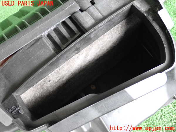 2UPJ-31372560]BMW 218d アクティブツアラー(2C20)エアクリーナーボックス 中古 F45_m0004.jpg