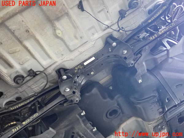 2UPJ-31375295]BMW 218d アクティブツアラー(2C20)リアメンバー 中古 F45_m0001.jpg