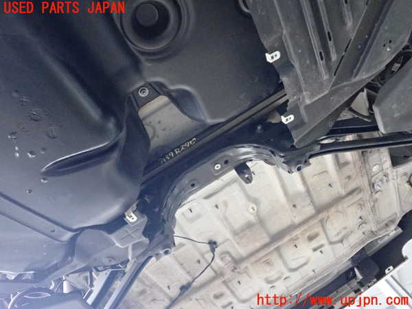 2UPJ-31375295]BMW 218d アクティブツアラー(2C20)リアメンバー 中古 F45_m0002.jpg