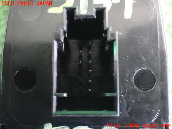 2UPJ-31376240]BMW 218d アクティブツアラー(2C20)右前パワーウィンドウスイッチ 中古 F45_m0004.jpg