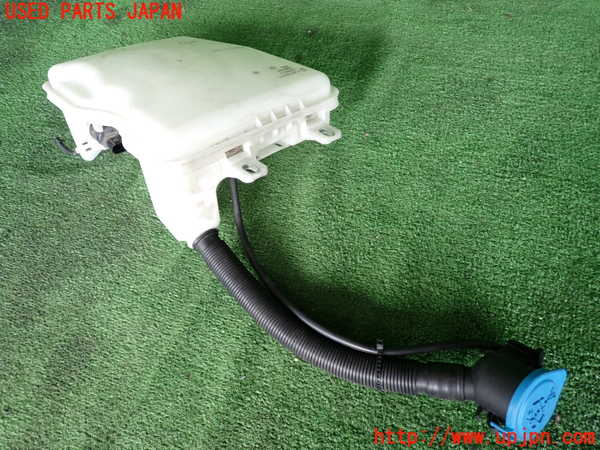 2UPJ-31376791]BMW 218d アクティブツアラー(2C20)ウォッシャータンク1 中古 F45_m0001.jpg