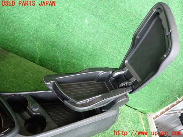 2UPJ-31377540]BMW 218d アクティブツアラー(2C20)センターコンソール 中古 F45_m0004.jpg
