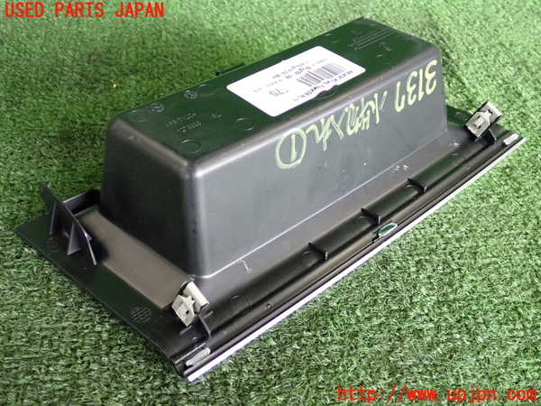 2UPJ-31377841]BMW 218d アクティブツアラー(2C20)小物入れ1 中古 F45_m0003.jpg