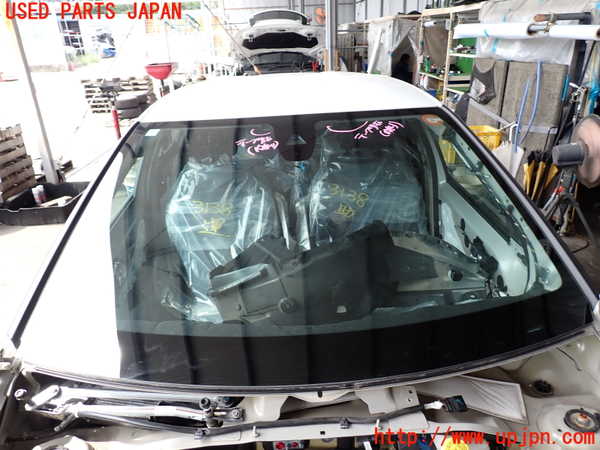 2UPJ-31381195]シトロエン・C3(B6HN05)フロントガラス (43R-001586 M1244) 中古_m0001.jpg