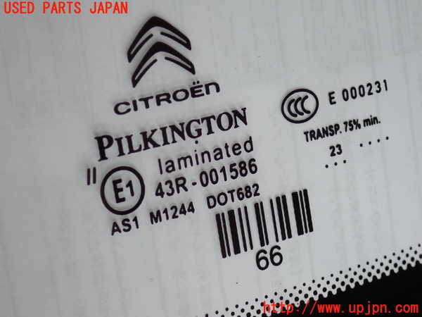 2UPJ-31381195]シトロエン・C3(B6HN05)フロントガラス (43R-001586 M1244) 中古_m0002.jpg