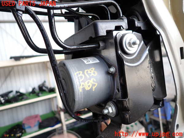 2UPJ-31384040]シトロエン・C3(B6HN05)ABSアクチュエーター 中古_m0001.jpg