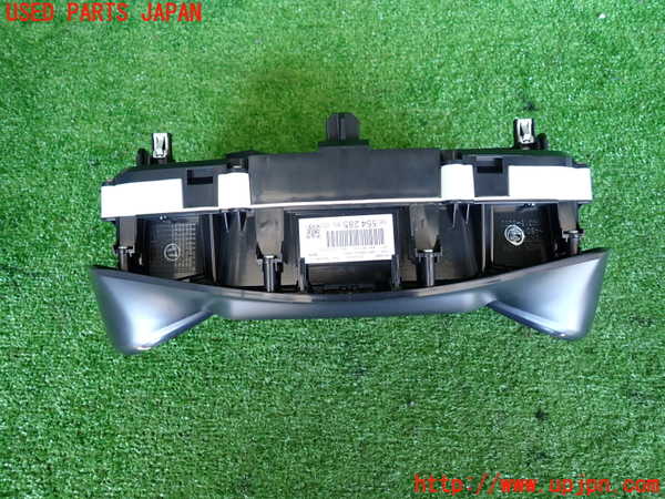 2UPJ-31386170]シトロエン・C3(B6HN05)スピードメーター 中古_m0002.jpg