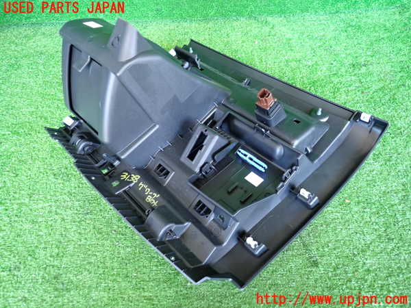2UPJ-31387516]シトロエン・C3(B6HN05)グローブボックス1 中古_m0003.jpg