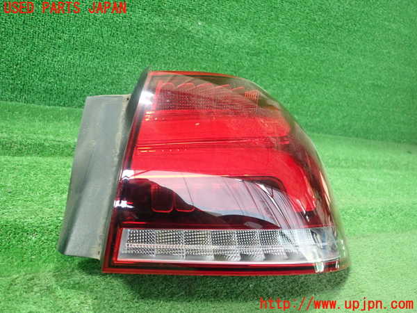 1UPJ-31391530]ベンツ A250 4MATIC セダン(177147M V177)右テールランプ 中古_m0001.jpg