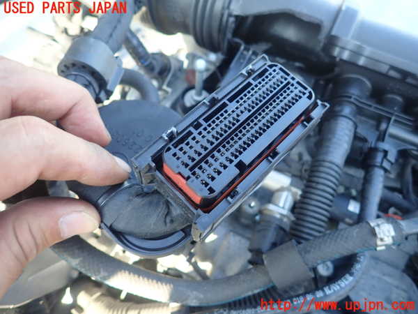 1UPJ-31392010]ベンツ A250 4MATIC セダン(177147M V177)エンジン M260 4WD 中古_m0004.jpg