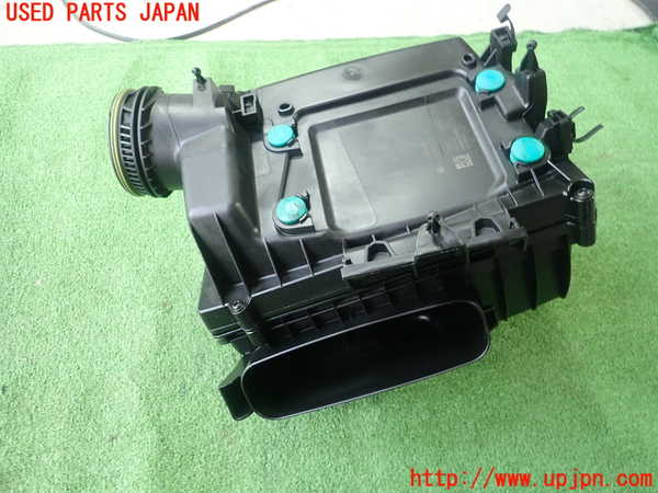 1UPJ-31392560]ベンツ A250 4MATIC セダン(177147M V177)エアクリーナーボックス 中古_m0001.jpg