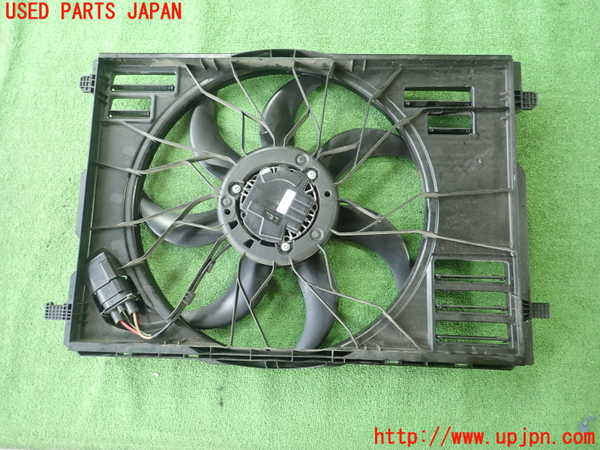 1UPJ-31396836]ベンツ A250 4MATIC セダン(177147M V177)電動ファン1 中古_m0001.jpg