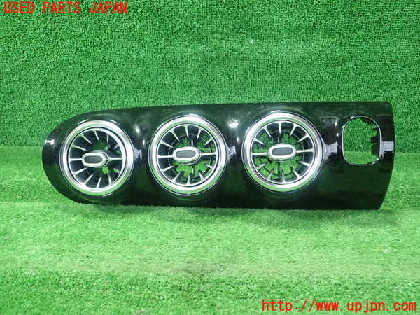 1UPJ-31397527]ベンツ A250 4MATIC セダン(177147M V177)エアコン吹き出し口2 (真中) 中古_m0001.jpg