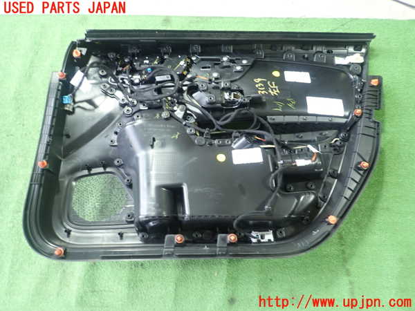 1UPJ-31391264]ベンツ A250 4MATIC セダン(177147M V177)左前ドア内張り 中古_m0003.jpg
