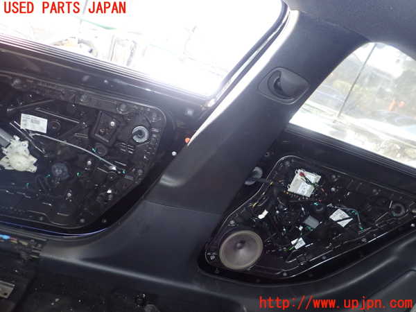 1UPJ-31397665]ベンツ A250 4MATIC セダン(177147M V177)右センターピラートリム 中古_m0001.jpg