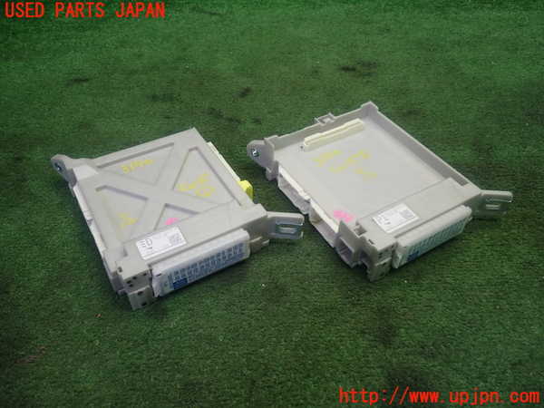 1UPJ-31406741]レクサス・GS250(GRL11)ヒューズボックス1 中古_m0001.jpg