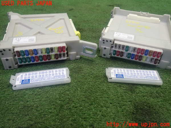 1UPJ-31406741]レクサス・GS250(GRL11)ヒューズボックス1 中古_m0003.jpg