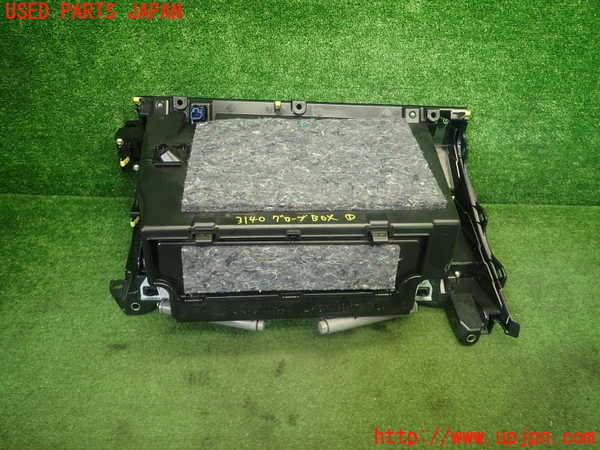 1UPJ-31407516]レクサス・GS250(GRL11)グローブボックス1 中古_m0004.jpg