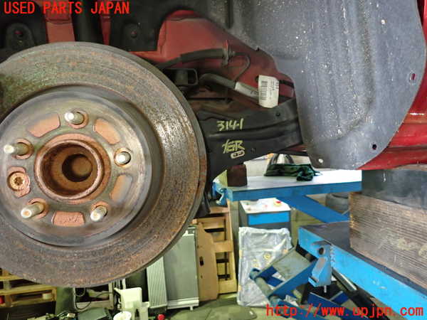 1UPJ-31414300]ボルボ・V40(MB4154T)右リアナックルハブ 中古_m0003.jpg