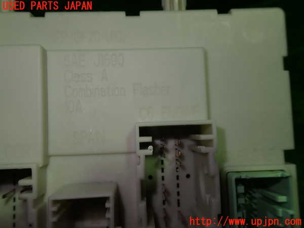 1UPJ-31416743]ボルボ・V40(MB4154T)ヒューズボックス3 中古_m0002.jpg