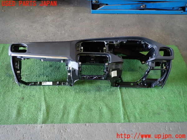 1UPJ-31417505]ボルボ・V40(MB4154T)ダッシュボード 中古_m0001.jpg