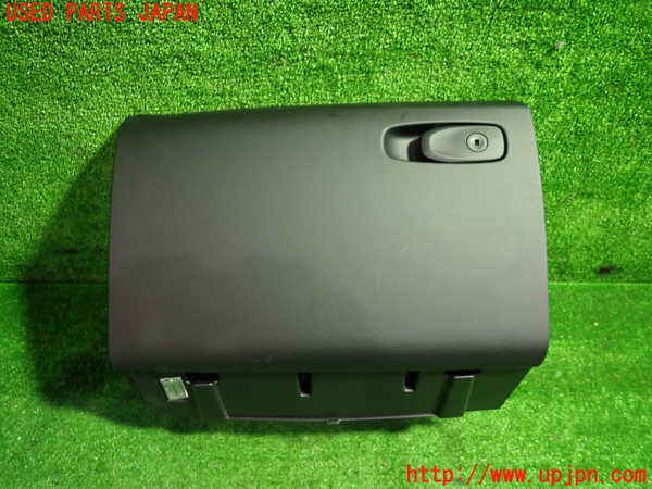 1UPJ-31417516]ボルボ・V40(MB4154T)グローブボックス1 中古_m0001.jpg