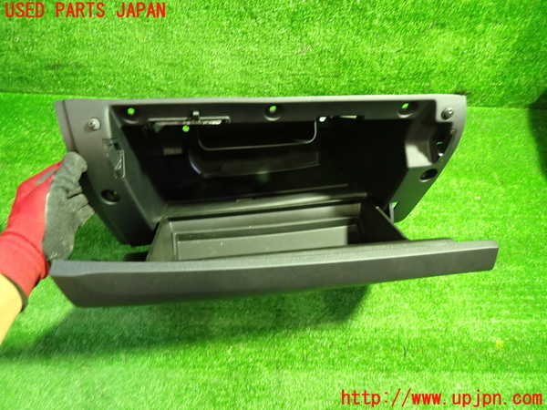 1UPJ-31417516]ボルボ・V40(MB4154T)グローブボックス1 中古_m0002.jpg