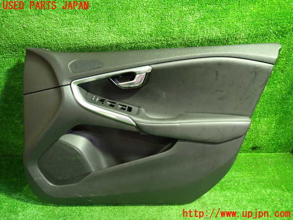 1UPJ-31411234]ボルボ・V40(MB4154T)右前ドア内張り 中古_m0001.jpg