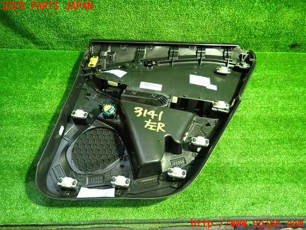 1UPJ-31411324]ボルボ・V40(MB4154T)左後ドア内張り 中古_m0003.jpg