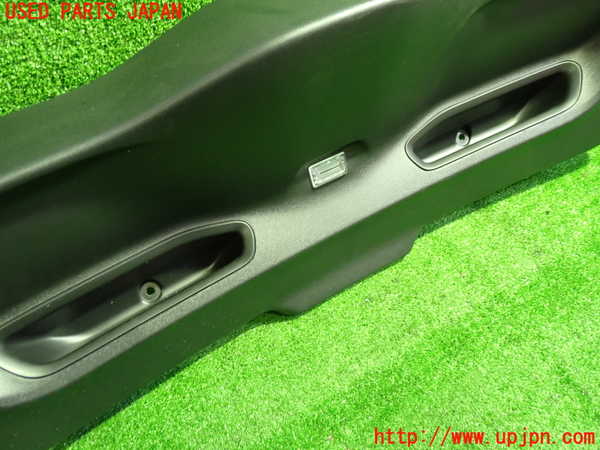 1UPJ-31411578]ボルボ・V40(MB4154T)バックドア内張り 中古_m0002.jpg