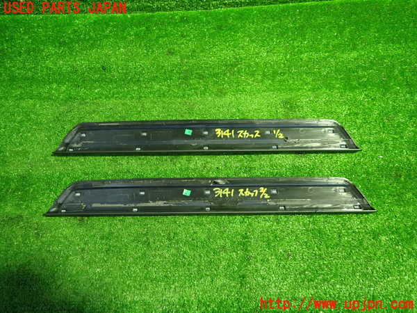 1UPJ-31417740]ボルボ・V40(MB4154T)スカッフプレート 中古_m0003.jpg